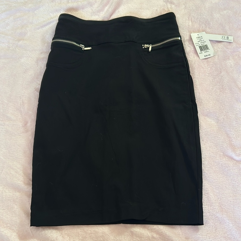 Black Pencil Skirt with Small Pockets